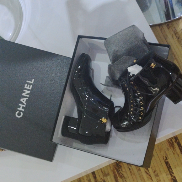 Chanel short booties - Picture 1 of 5